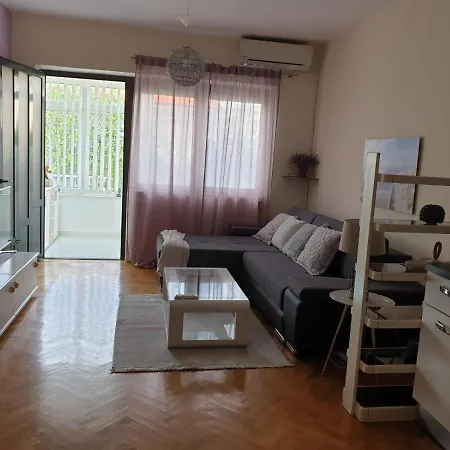 Lavanda Apartment *